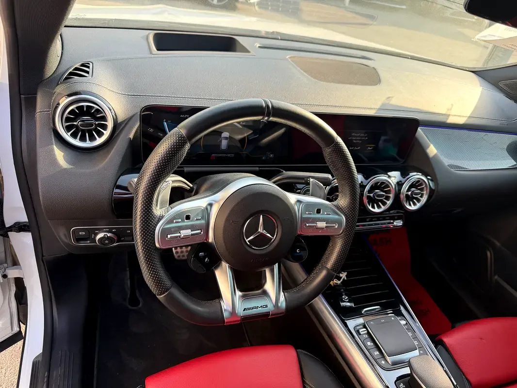 Mercedes-Benz GLA 2.0 (224 hp) gasoline, robot, Four-wheel drive (4WD) - 12