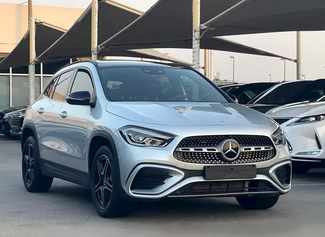 Mercedes-Benz GLA 2.0 (224 hp) gasoline, robot, Four-wheel drive (4WD)