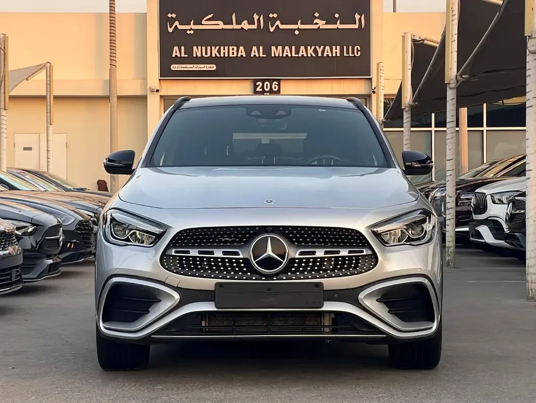 Mercedes-Benz GLA 2.0 (224 hp) gasoline, robot, Four-wheel drive (4WD) - 2