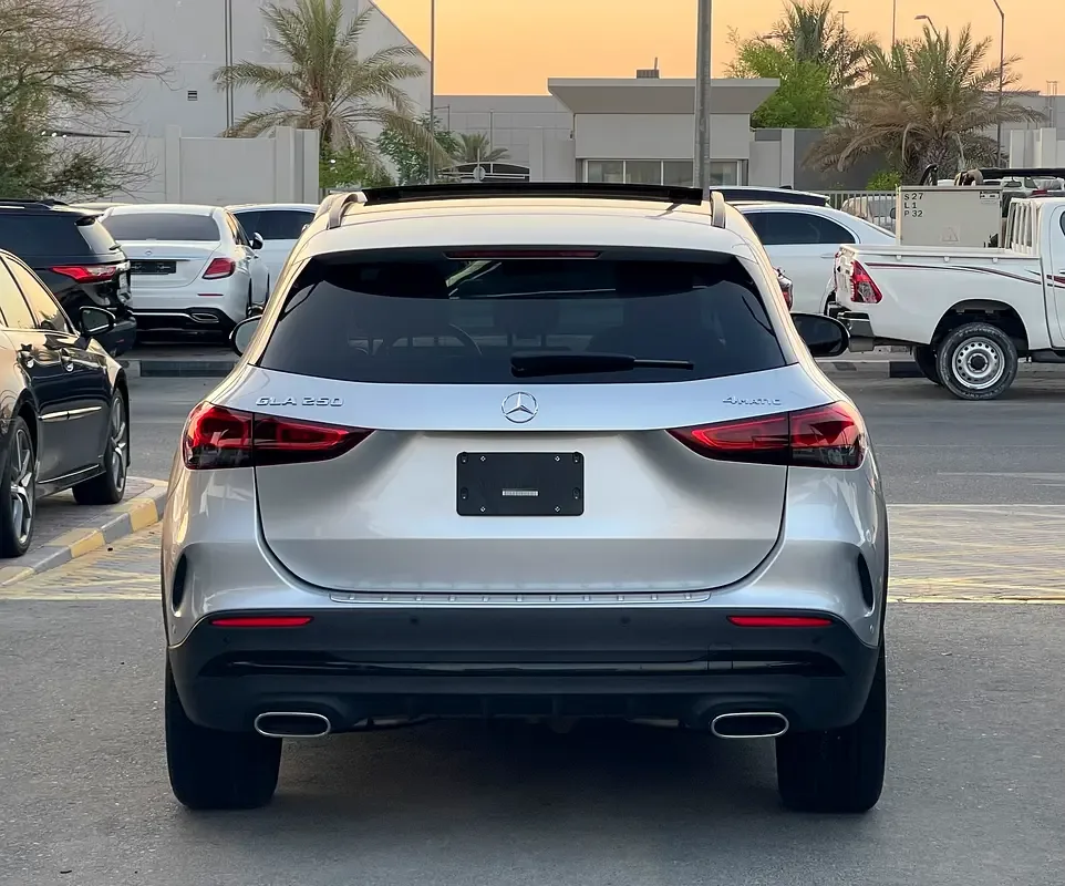 Mercedes-Benz GLA 2.0 (224 hp) gasoline, robot, Four-wheel drive (4WD) - 5