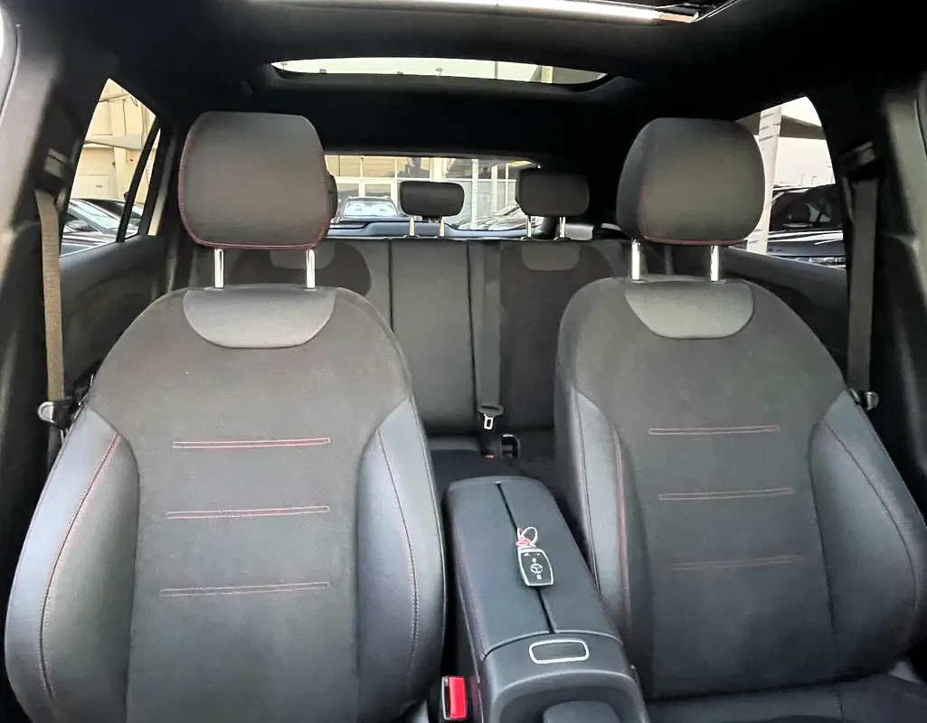 Mercedes-Benz GLA 2.0 (224 hp) gasoline, robot, Four-wheel drive (4WD) - 11