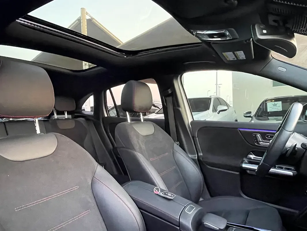 Mercedes-Benz GLA 2.0 (224 hp) gasoline, robot, Four-wheel drive (4WD) - 13