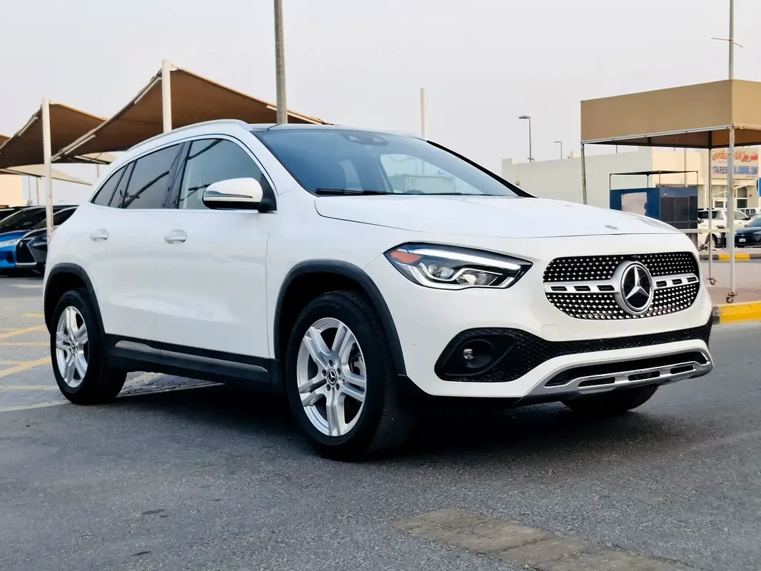 Mercedes-Benz GLA 2.0 (224 hp) gasoline, robot, Four-wheel drive (4WD)