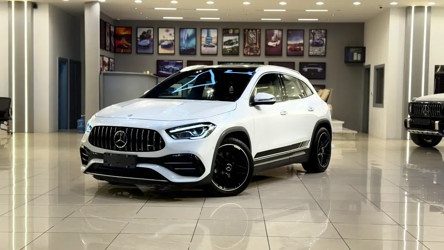 Mercedes-Benz GLA 2.0 (224 hp) gasoline, robot, Four-wheel drive (4WD)