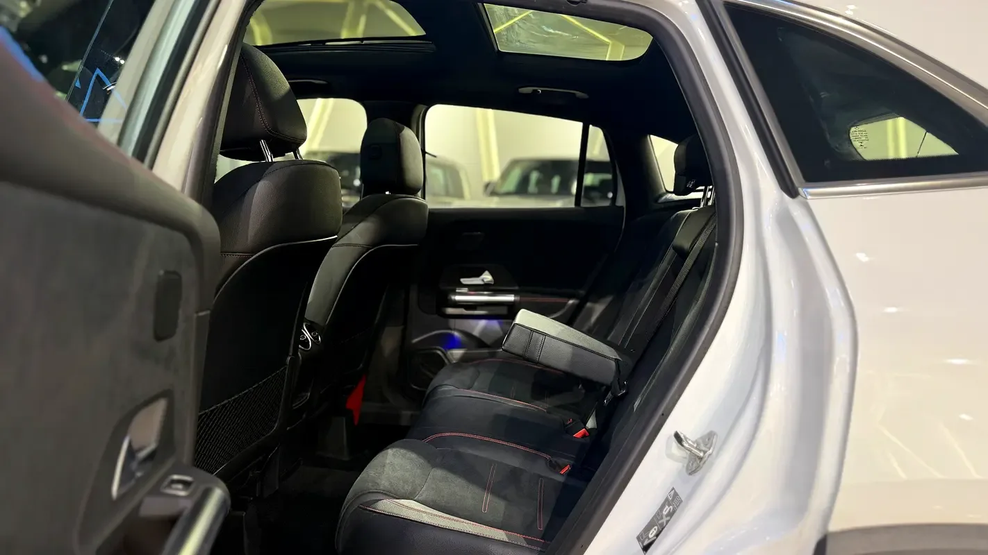 Mercedes-Benz GLA 2.0 (224 hp) gasoline, robot, Four-wheel drive (4WD) - 7