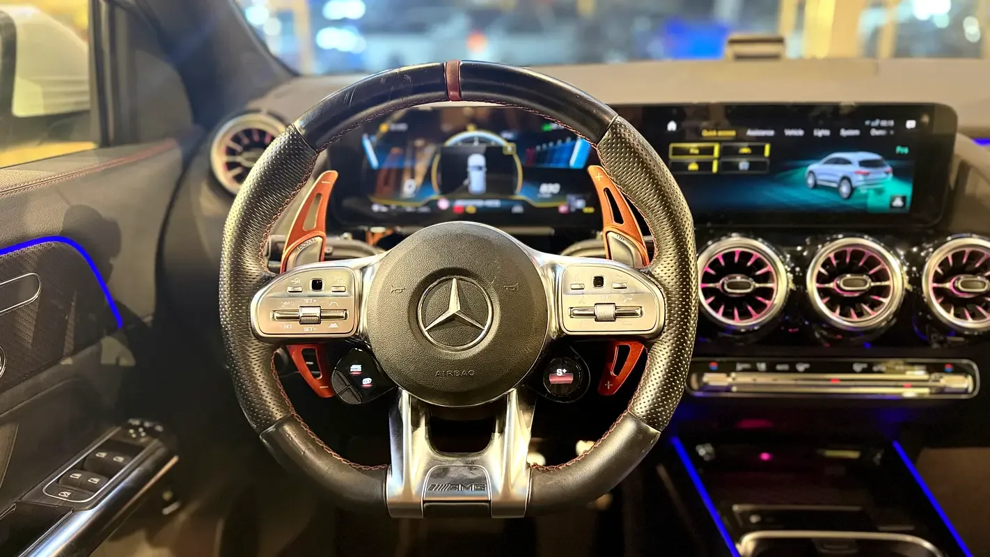 Mercedes-Benz GLA 2.0 (224 hp) gasoline, robot, Four-wheel drive (4WD) - 14