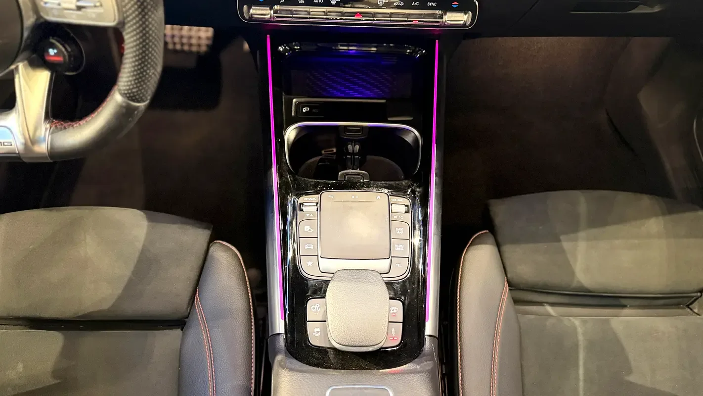Mercedes-Benz GLA 2.0 (224 hp) gasoline, robot, Four-wheel drive (4WD) - 16