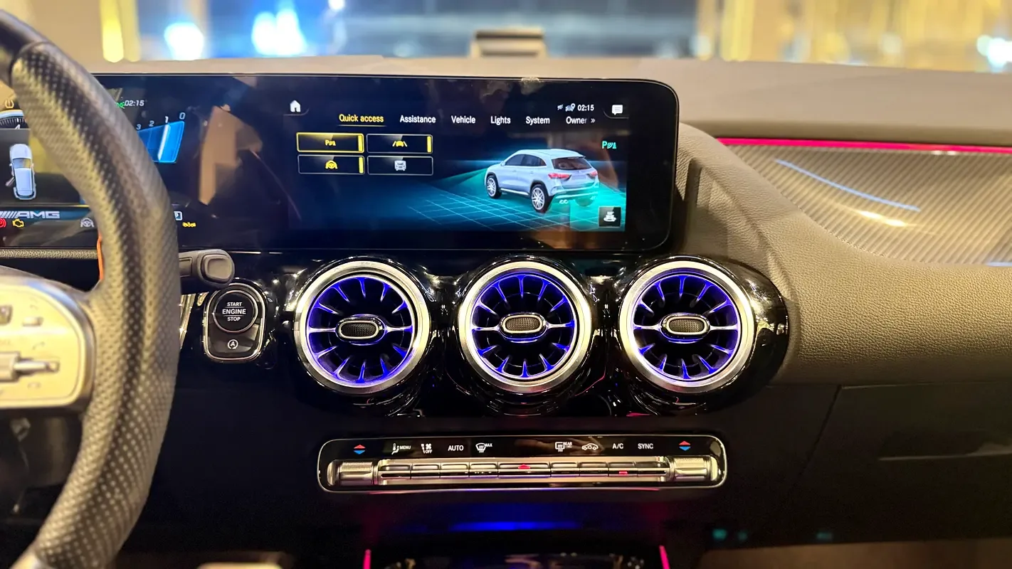 Mercedes-Benz GLA 2.0 (224 hp) gasoline, robot, Four-wheel drive (4WD) - 15