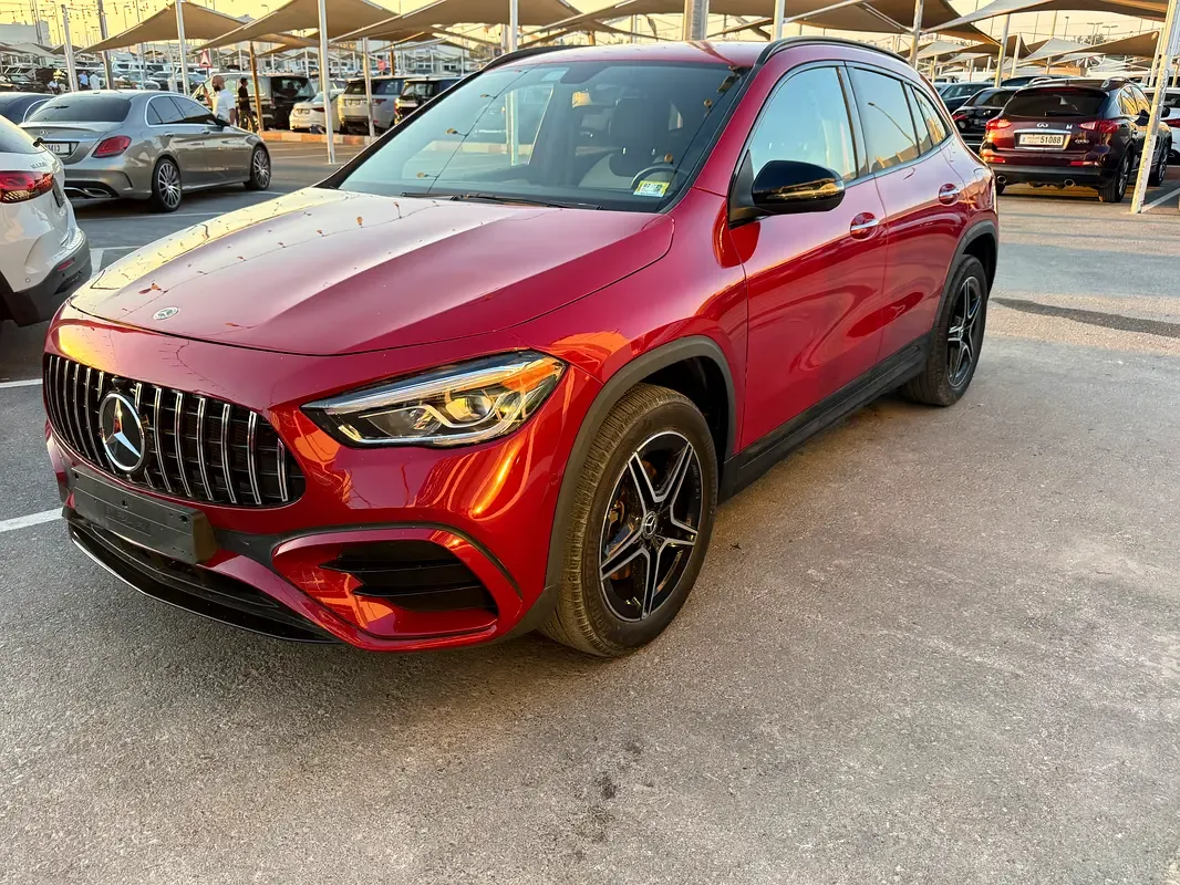 Mercedes-Benz GLA 2.0 AMT 4WD (224 hp)