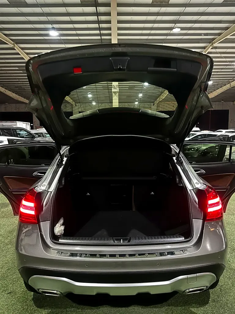 Mercedes-Benz GLA 250 7G-DCT (211 hp) - 18