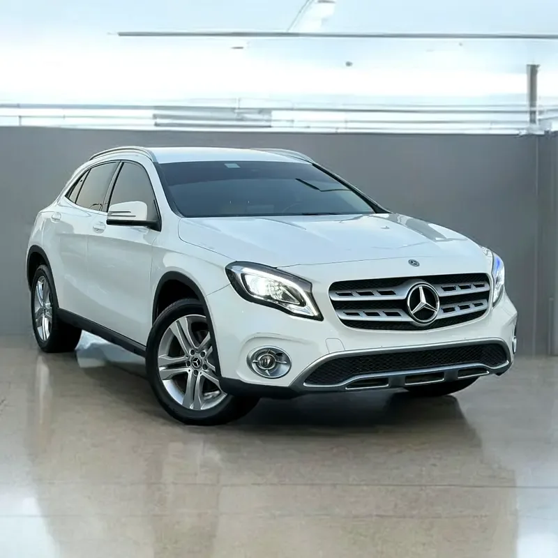 Mercedes-Benz GLA 250 7G-DCT (211 hp)