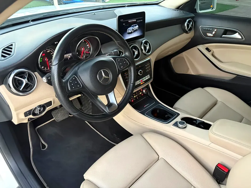 Mercedes-Benz GLA 250 7G-DCT (211 hp) - 10
