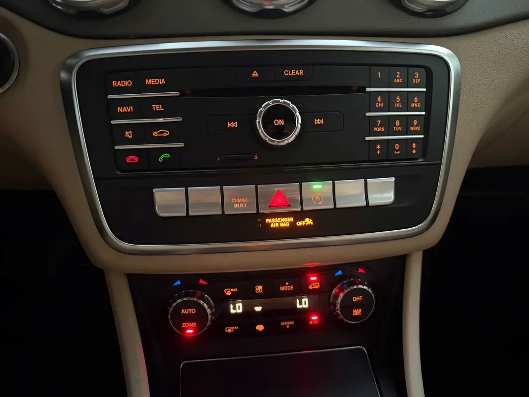 Mercedes-Benz GLA 250 7G-DCT (211 hp) - 12