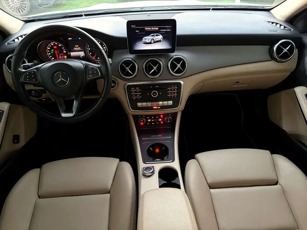 Mercedes-Benz GLA 250 7G-DCT (211 hp) - 17