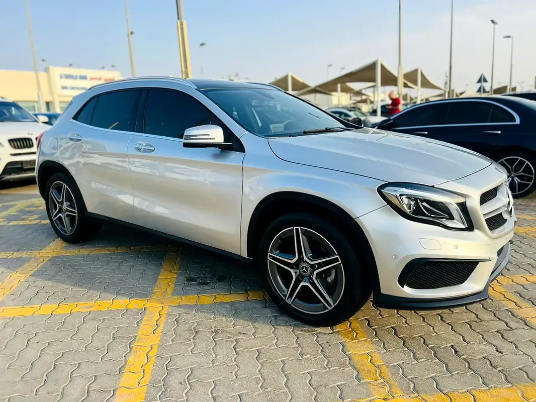 Mercedes-Benz GLA 250 7G-DCT (211 hp)