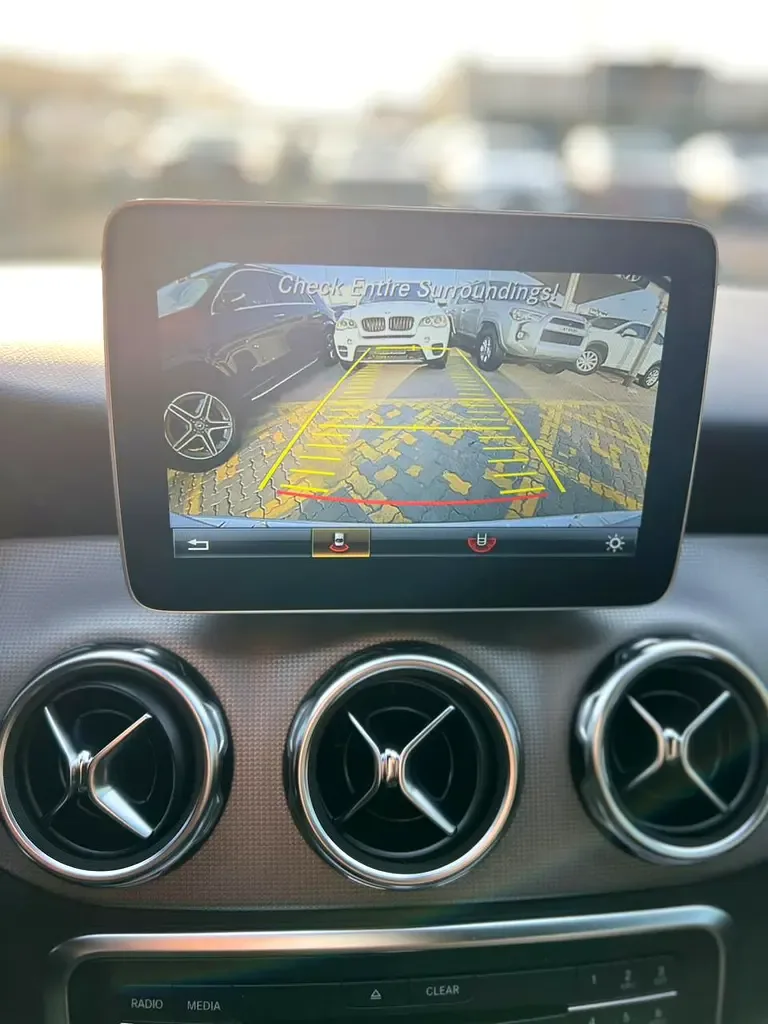 Mercedes-Benz GLA 250 7G-DCT (211 حصان) - 5