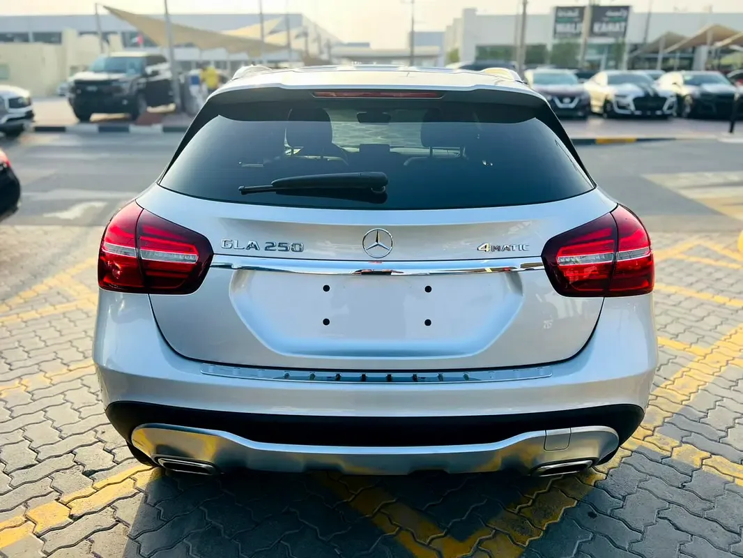 Mercedes-Benz GLA 250 7G-DCT (211 حصان) - 4