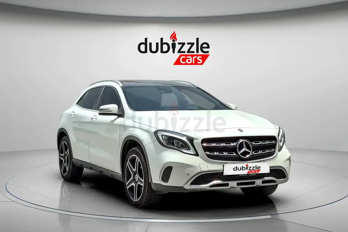 Mercedes-Benz GLA 250 7G-DCT 4MATIC (211 hp)