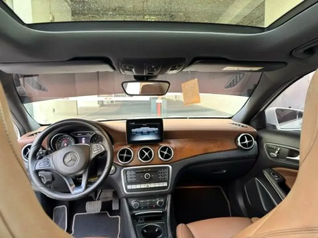 Mercedes-Benz GLA 250 7G-DCT 4MATIC (211 hp) - 9