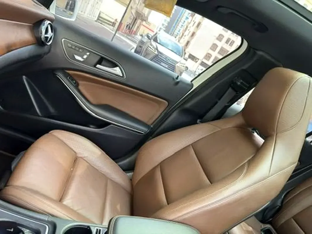 Mercedes-Benz GLA 250 7G-DCT 4MATIC (211 hp) - 11