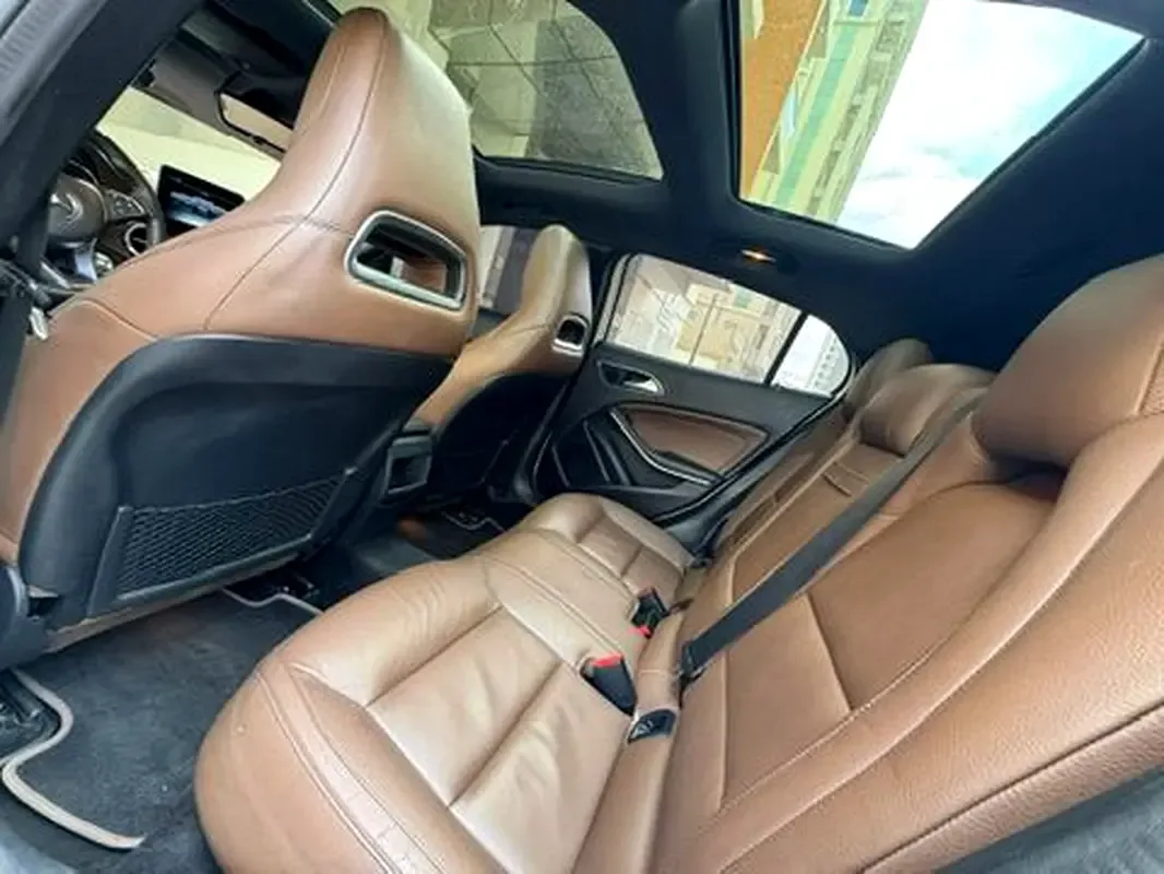 Mercedes-Benz GLA 250 7G-DCT 4MATIC (211 hp) - 12