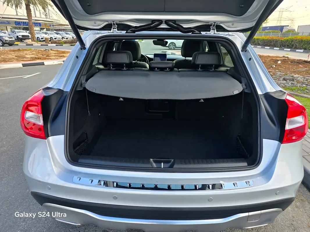 Mercedes-Benz GLA 250 7G-DCT 4MATIC (211 حصان) - 9