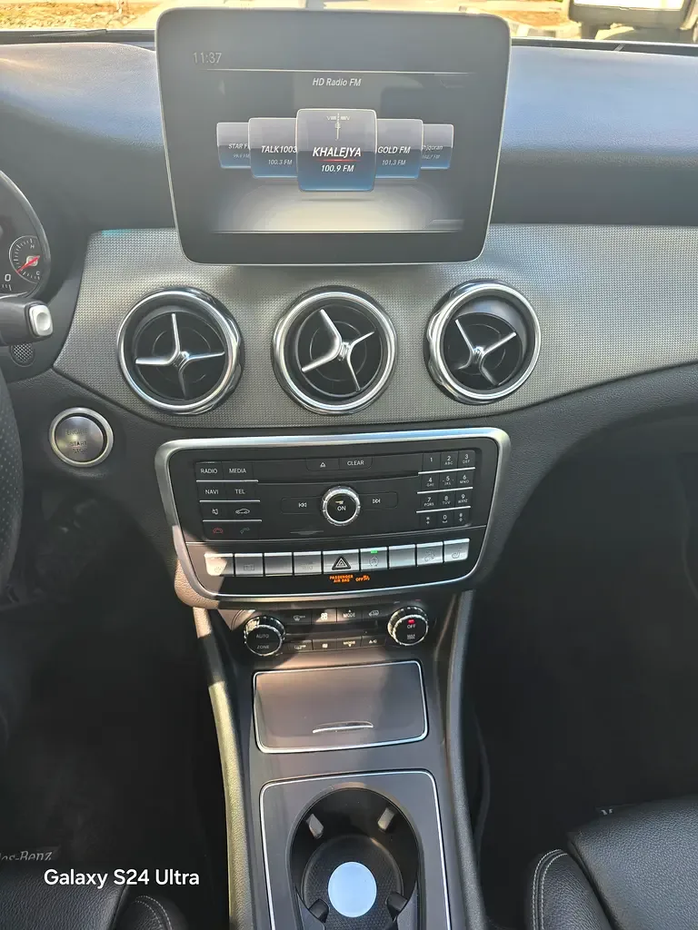 Mercedes-Benz GLA 250 7G-DCT 4MATIC (211 حصان) - 15