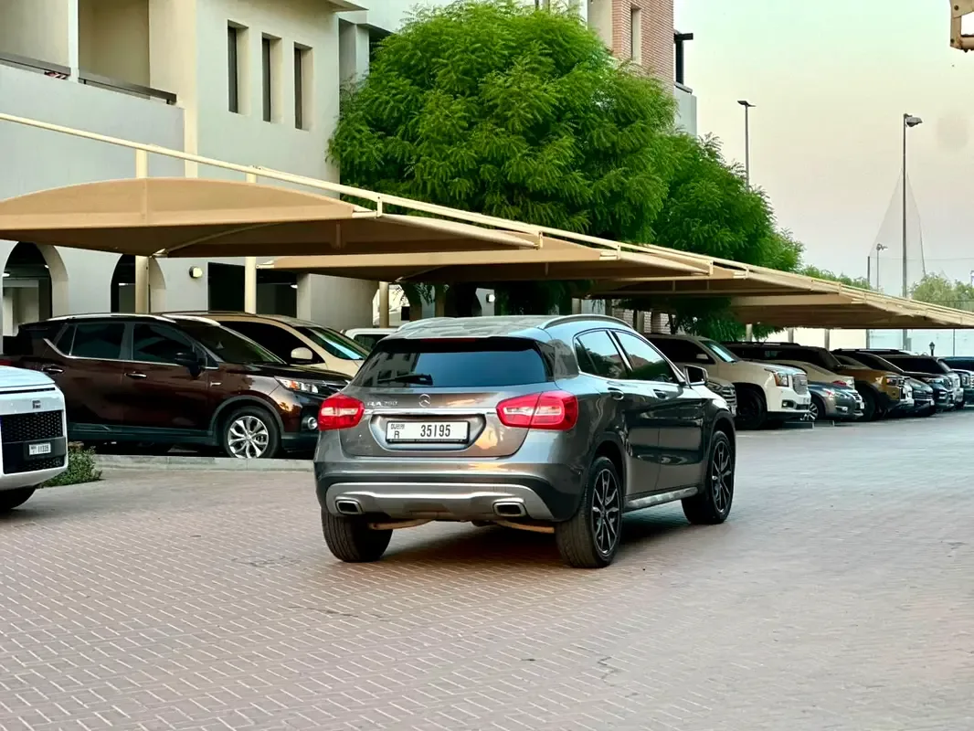 Mercedes-Benz GLA 250 7G-DCT 4MATIC (211 hp) - 3
