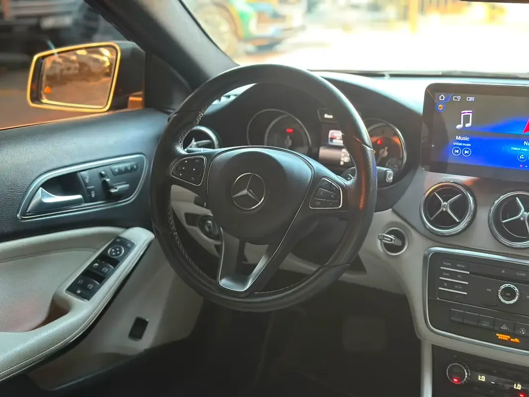 Mercedes-Benz GLA 250 7G-DCT 4MATIC (211 hp) - 14