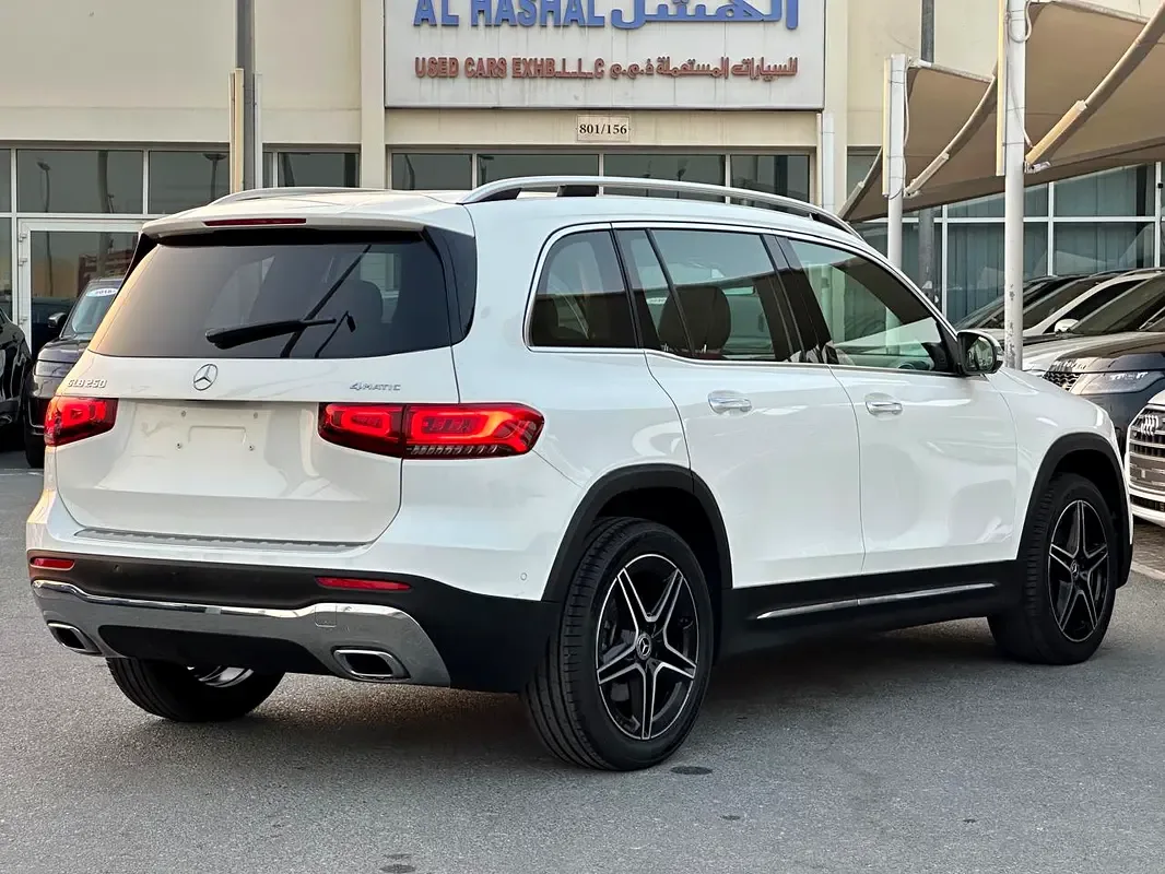 Mercedes-Benz GLB 2.0 AMT (224 حصان) - 3