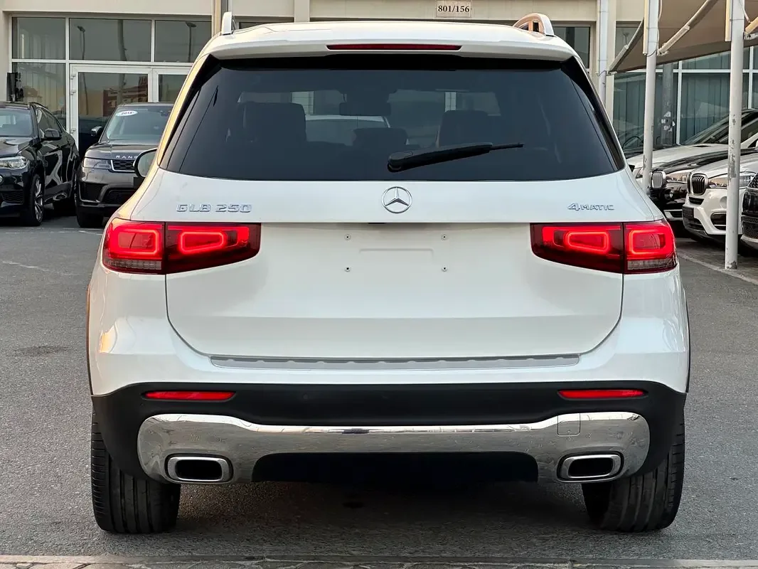 Mercedes-Benz GLB 2.0 AMT (224 حصان) - 10