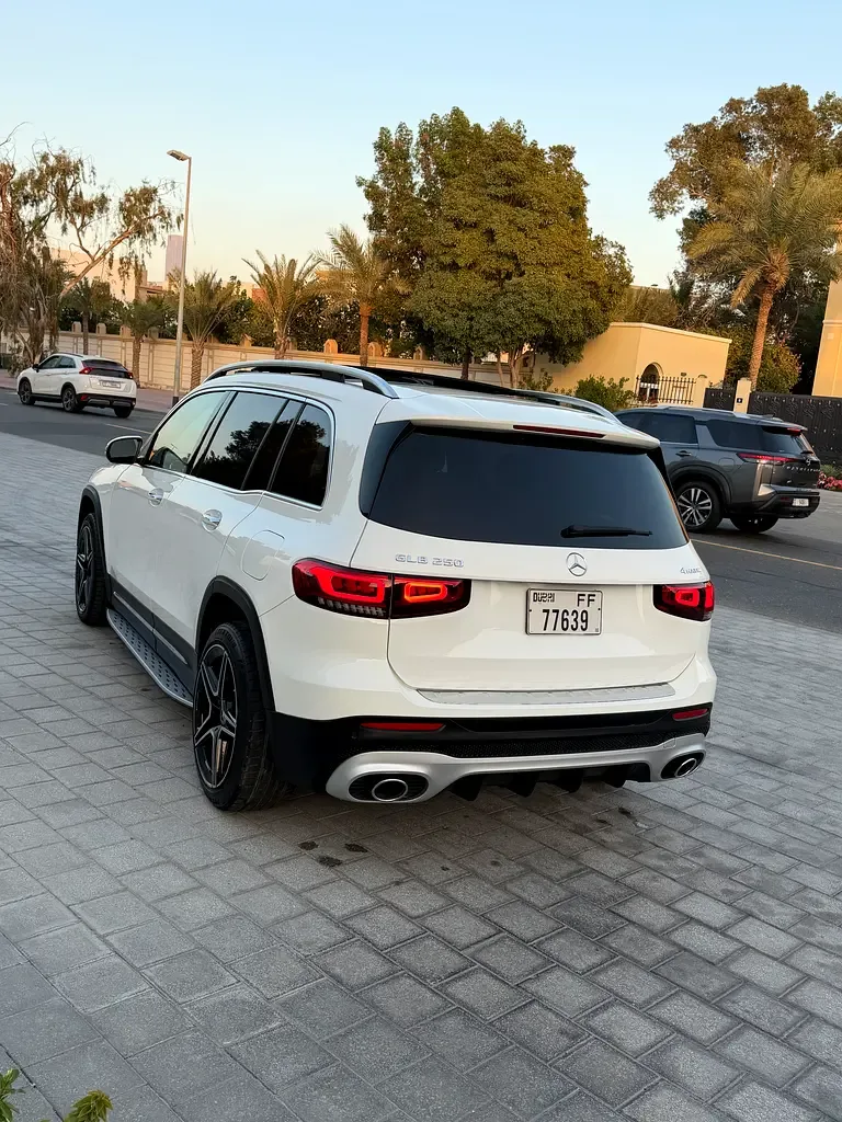 Mercedes-Benz GLB 2.0 AMT (224 حصان) - 10