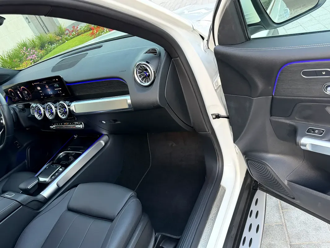 Mercedes-Benz GLB 2.0 AMT (224 حصان) - 17