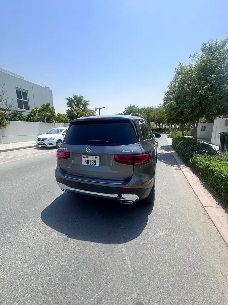Mercedes-Benz GLB 2.0 AMT (224 حصان) - 4