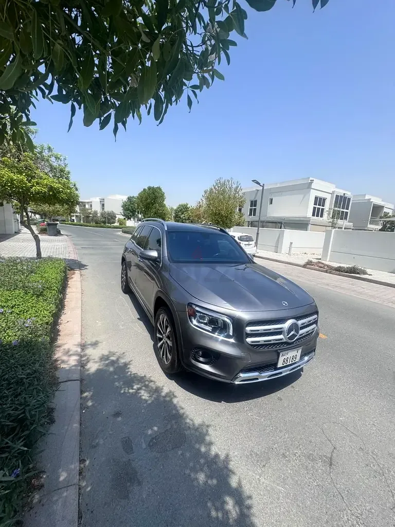 Mercedes-Benz GLB 2.0 AMT (224 حصان) - 2