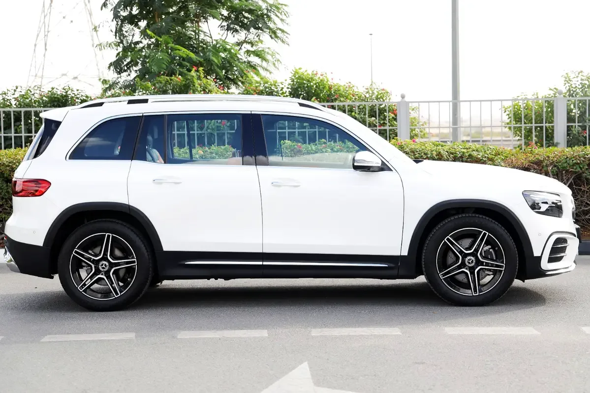 Mercedes-Benz GLB 2.0 AMT 4WD (224 حصان) - 2
