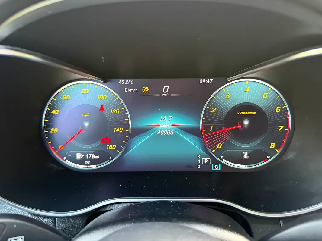 Mercedes-Benz GLC 2.0 AT 4WD (249 حصان) - 11