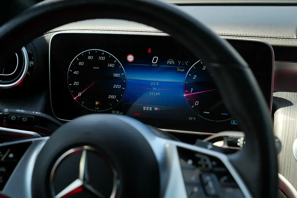 Mercedes-Benz GLC 2.0 AT 4WD (258 حصان) - 15
