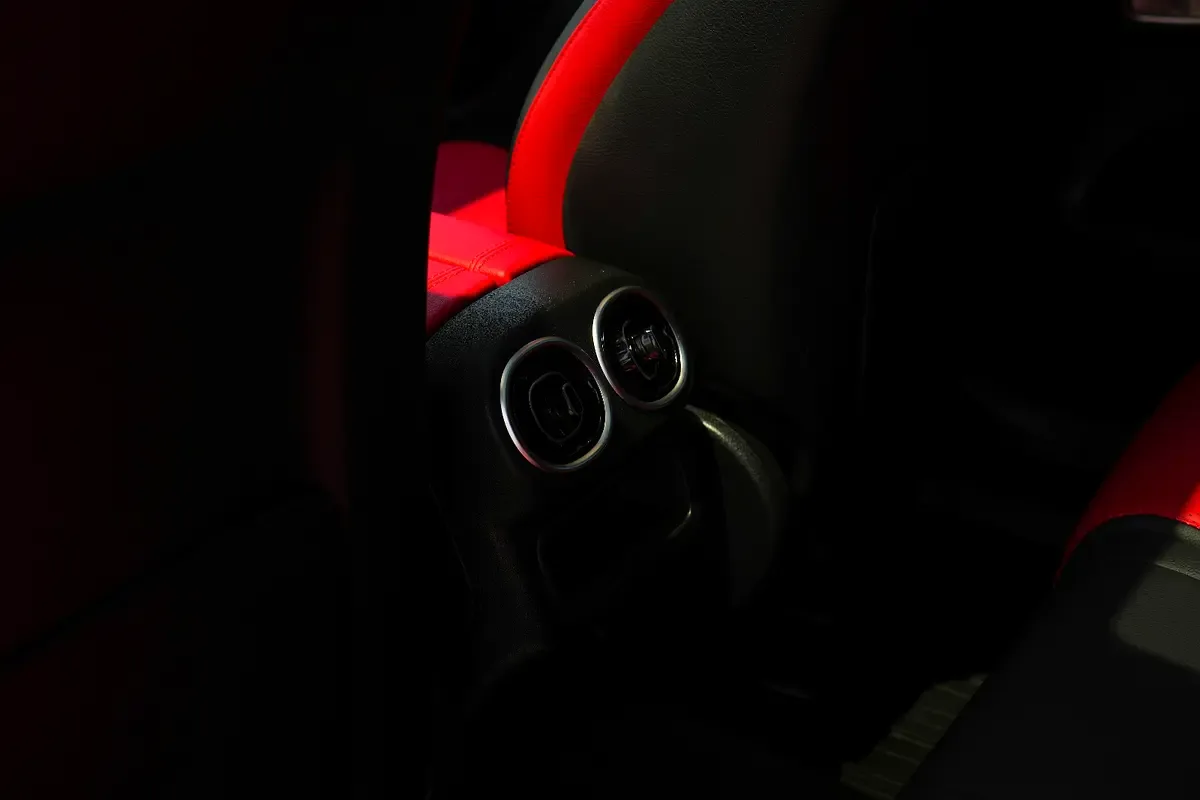Mercedes-Benz GLC 2.0 AT 4WD (258 حصان) - 18