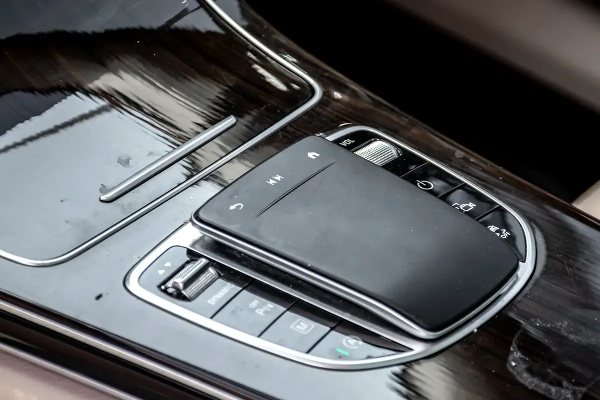 Mercedes-Benz GLC 2.0 AT 4WD (258 hp) - 11