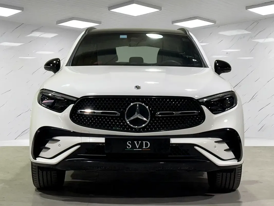 Mercedes-Benz GLC 2.0 AT 4WD (258 حصان) - 2