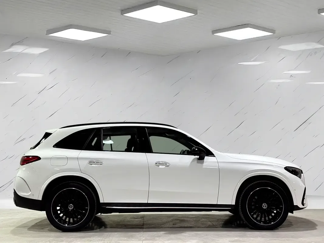 Mercedes-Benz GLC 2.0 AT 4WD (258 حصان) - 4