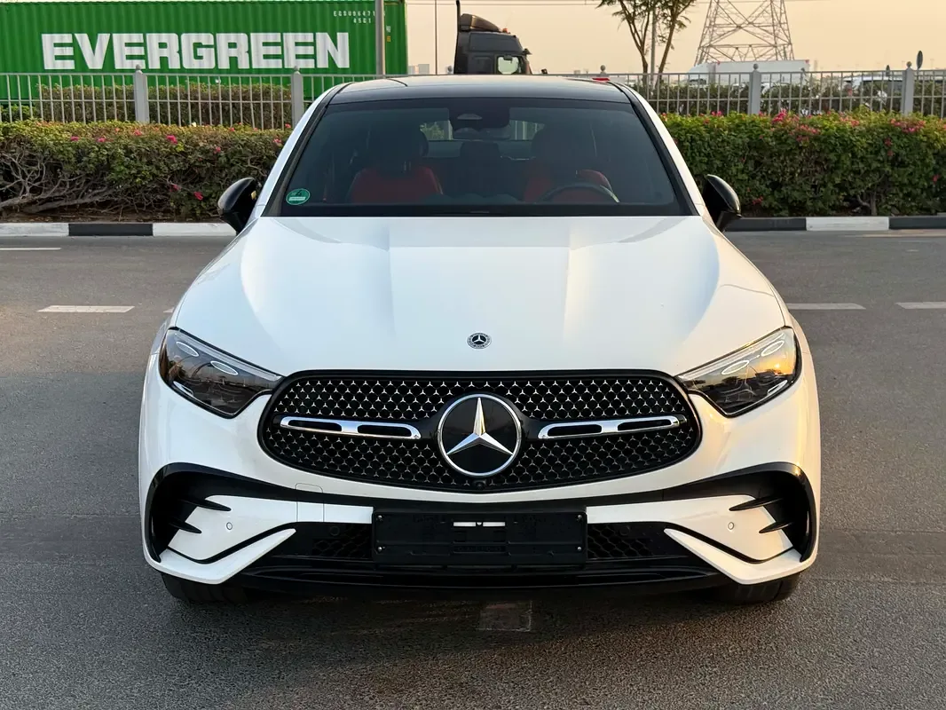 Mercedes-Benz GLC 2.0 AT 4WD (258 حصان) - 2