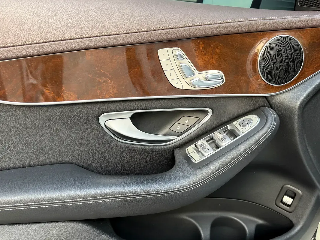 Mercedes-Benz GLC-Class 250 9G-TRONIC 4MATIC (211 hp) - 11