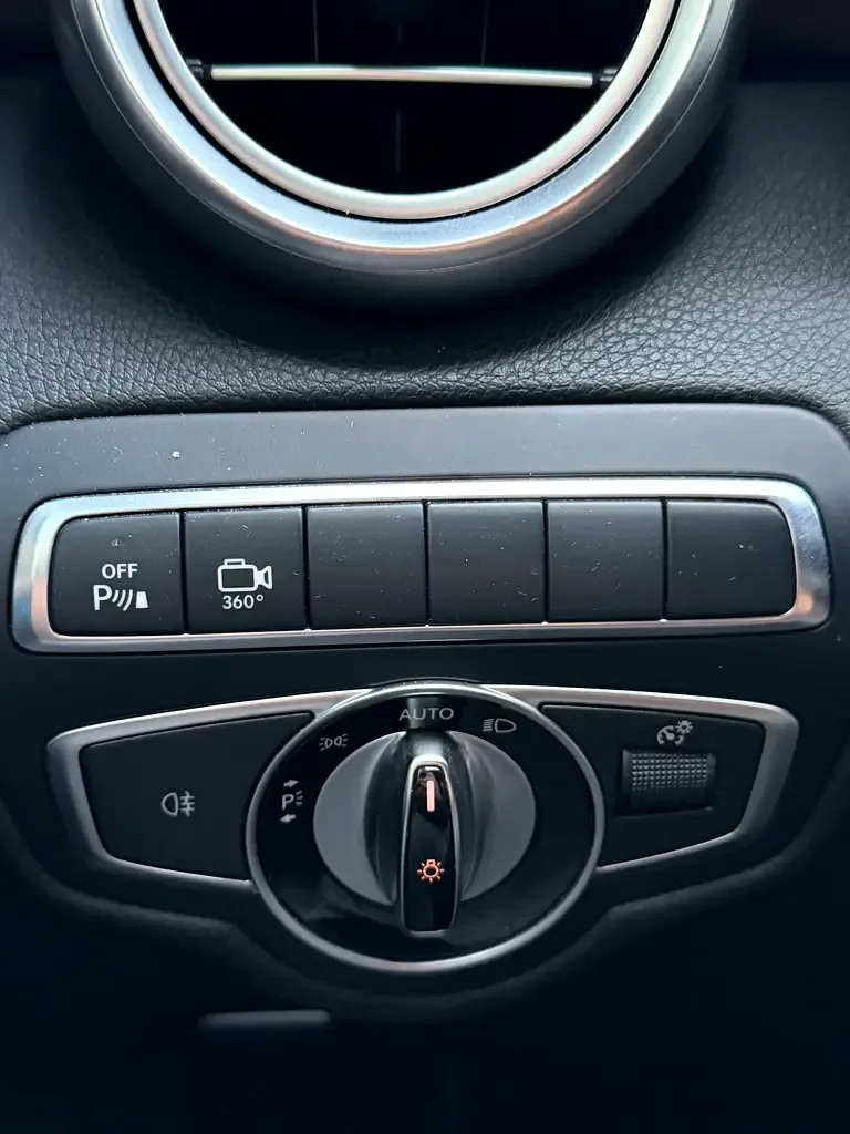 Mercedes-Benz GLC-Class 250 9G-TRONIC 4MATIC (211 hp) - 19