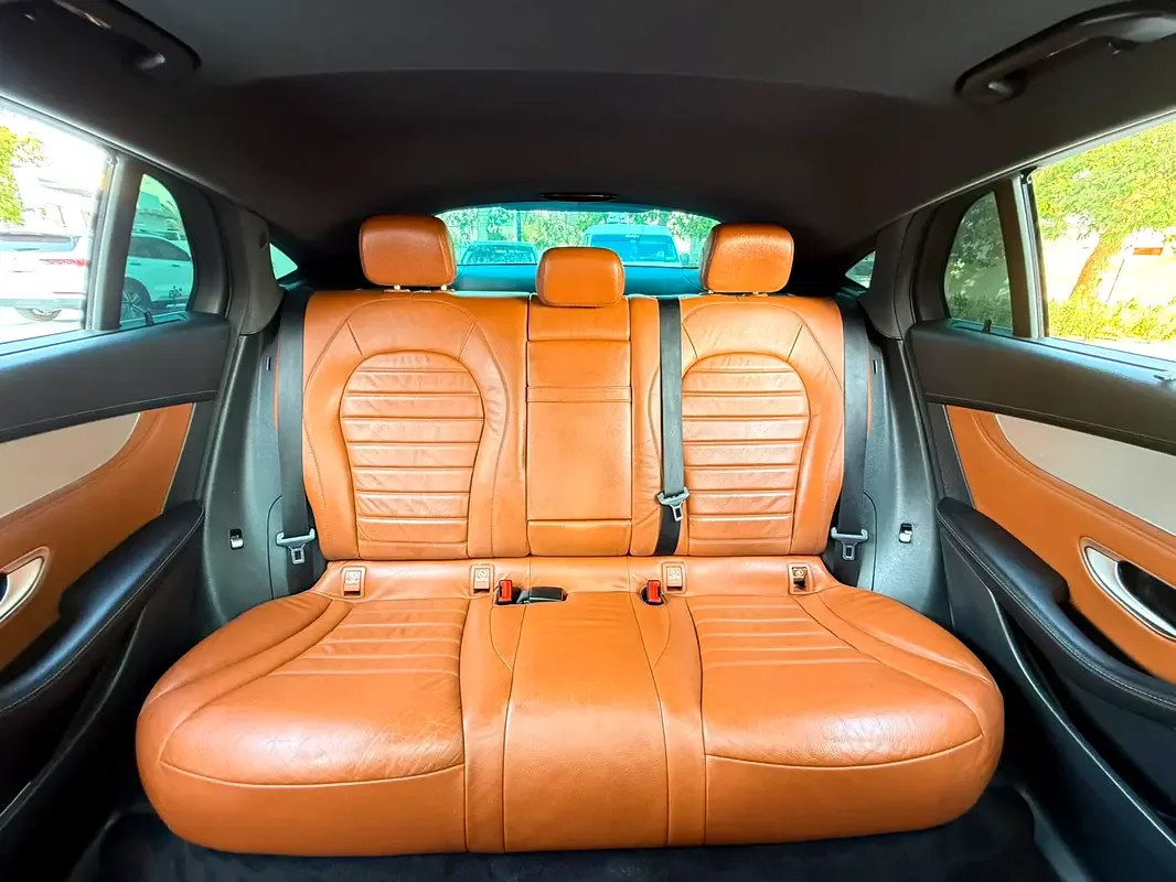 Mercedes-Benz GLC-Class 250 9G-TRONIC 4MATIC (211 حصان) - 12