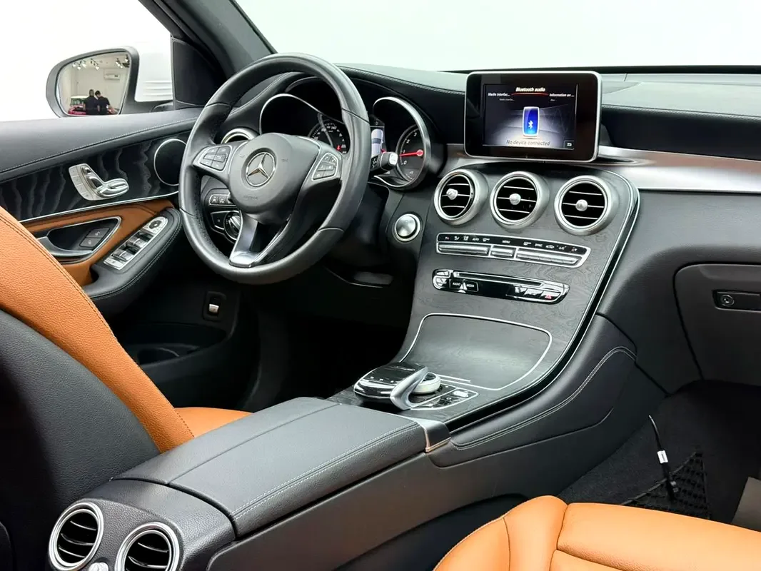 Mercedes-Benz GLC-Class 250 9G-TRONIC 4MATIC (211 حصان) - 12