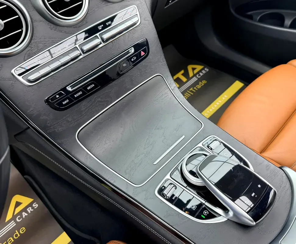 Mercedes-Benz GLC-Class 250 9G-TRONIC 4MATIC (211 حصان) - 17