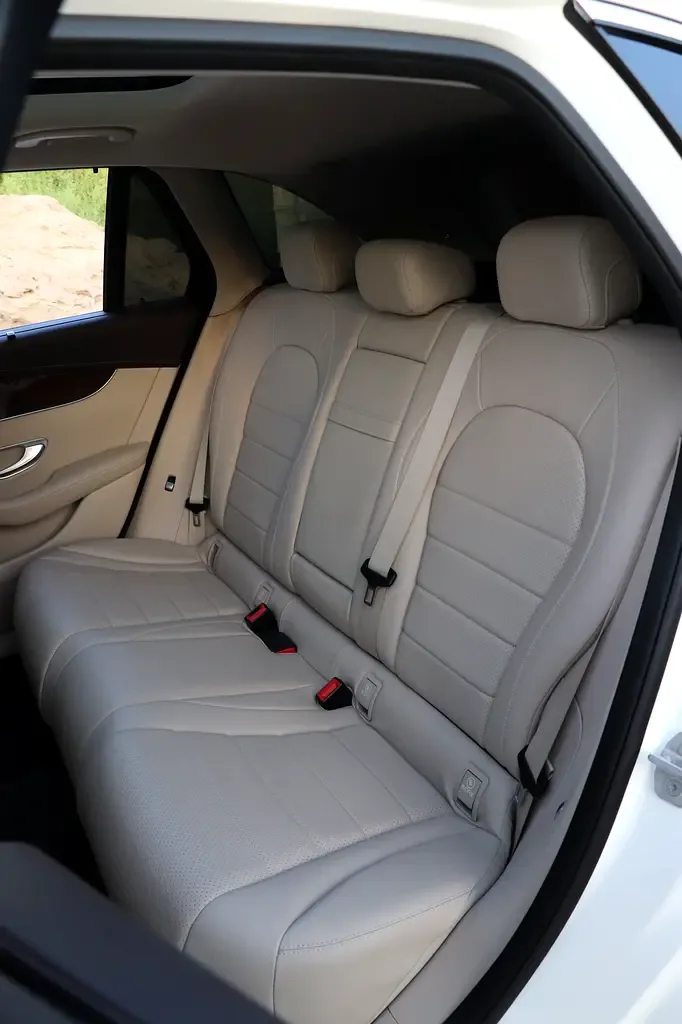 Mercedes-Benz GLC-Class 250 9G-TRONIC 4MATIC (211 hp) - 14