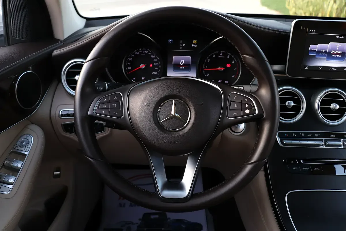 Mercedes-Benz GLC-Class 250 9G-TRONIC 4MATIC (211 hp) - 18